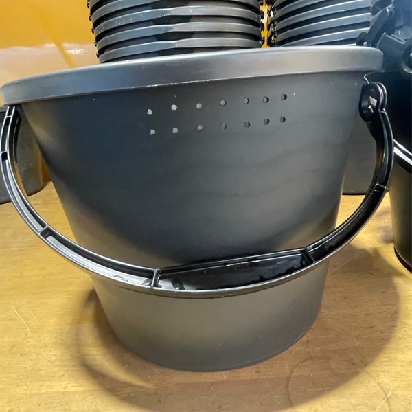 メダカバケツ10L（完売） メダカ創屋